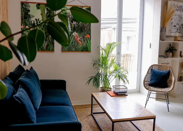 Cosy, Gare 5 Minutes Et Cinema