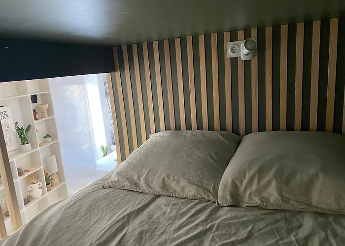 Cosy, Gare 5 Minutes Et Cinema